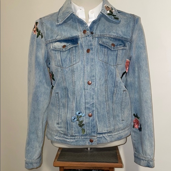 Anthropologie OLIVACEOUS Floral Embroidered Jean Jacket. Size Medium. Cotton. - Picture 1 of 13